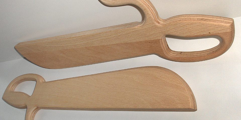 olz-Schwerter aus Massivholz